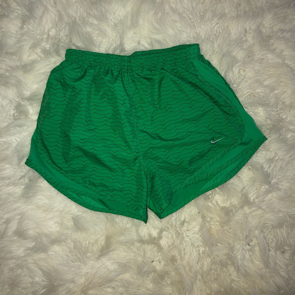 Green nike fits